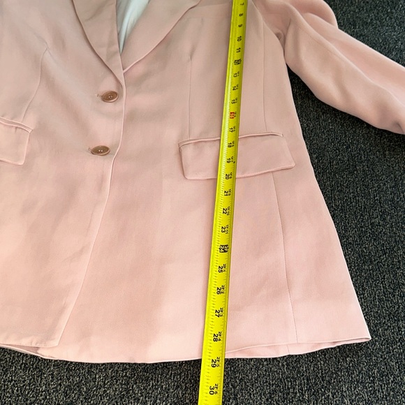 LITA by Ciara 2 Button Blazer in Lotus Blush Pink Nude Pink Size Medium NWT - Picture 10 of 16